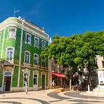 Charming Apartment At Meia Praia #1866
